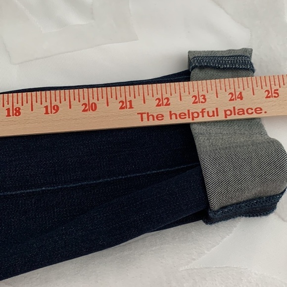 J Brand Women’s Dark Wash Jeans. Pleating down the front w/Cuffed Hem. Size 29 - Picture 10 of 11